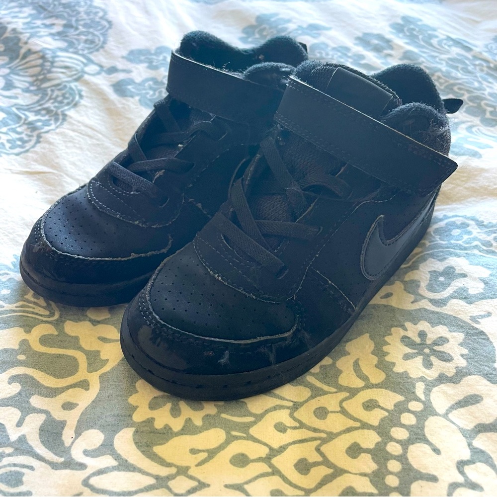 Nike Mid High-Top Sneaker Size 10c